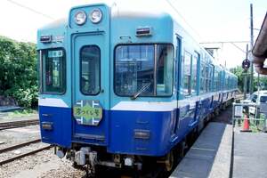 鉄道より煎餅？ 崖っぷちローカル線が仕掛ける「お菓子サバイバル作戦」とは