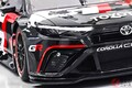 2.1リッターエンジンで「500馬力」オーバーの“トヨタ車”！ ド迫力の「カローラクロス」初公開へ！ めちゃゴツい「超大型エアロ」も採用した“ワイド仕様”が伯国に登場！