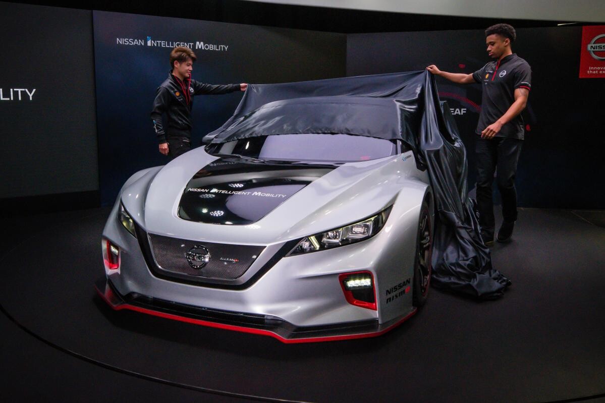 新型EVレーシングカー「NISSAN LEAF NISMO RC」を初公開