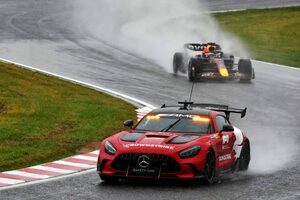 F1日本GPで発生したインシデントに関する手順の見直しを実施。サインツ車回収のための車両導入は“早すぎた”と結論