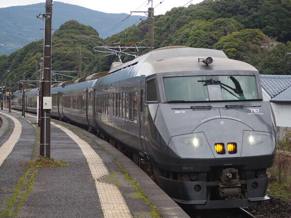日本一“ハードルが低い”JR特急の個室とは？ まるで「走る役員室」 お得だけど「もっと乗っていたい」必至!?