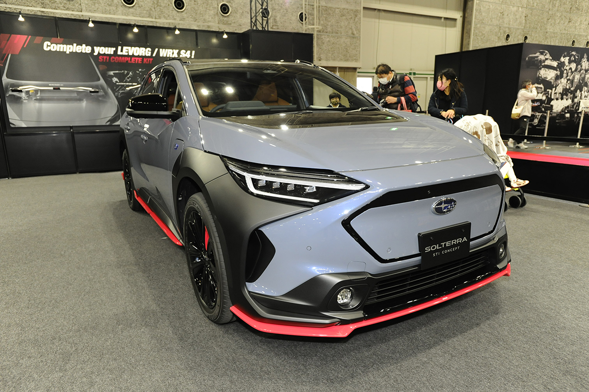 話題の Grmnヤリス には人だかり モータースポーツファン必見のマシンが勢揃いした大阪オートメッセ４号館の展示車イッキ見せ 大阪オートメッセ22速報 Auto Messe Web 自動車情報サイト 新車 中古車 Carview