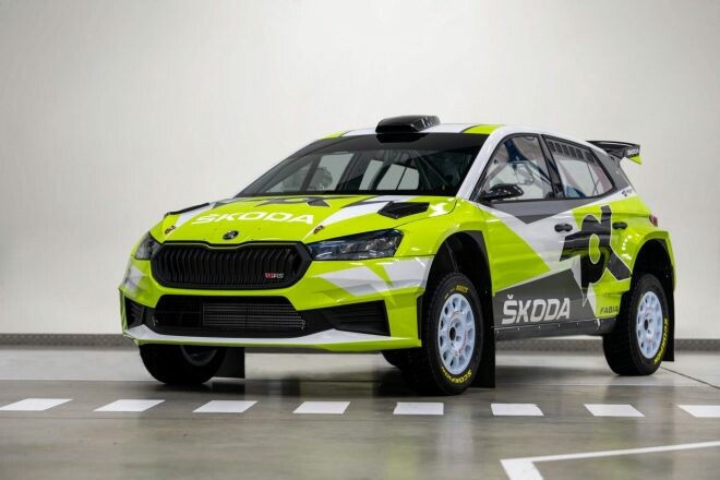 WRC2王者アンドレアス・ミケルセン、11月に新型『ファビアRSラリー2』の実戦デビューを担当へ
