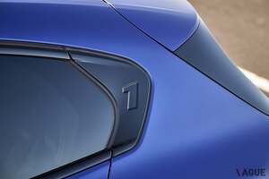 BMWの直列3気筒エンジンはなぜ贅沢なのか!? チャットGPTと考える“小さくてもプレミアム”な走りの秘密とは