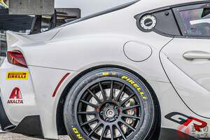 【オーストラリア】トヨタ新「スープラGT4“エボ2”」発表！ 470馬力超え「3.0リッター“直6”」×迫力エアロが超カッコイイ！ 超高性能な「GRモデル」進化版が登場