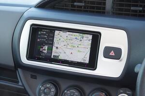 カロッツェリア サイバーナビ AVIC-CW910-DC を2016年式ヴィッツにつけてみた。／インプレ連載 #1【CAR MONO図鑑】