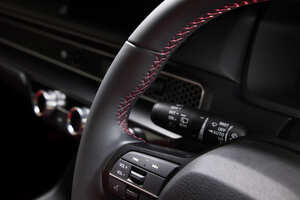 【現行シビックタイプR】しっとり手触りの本革ステアリングホイール、純正オプションとして登場