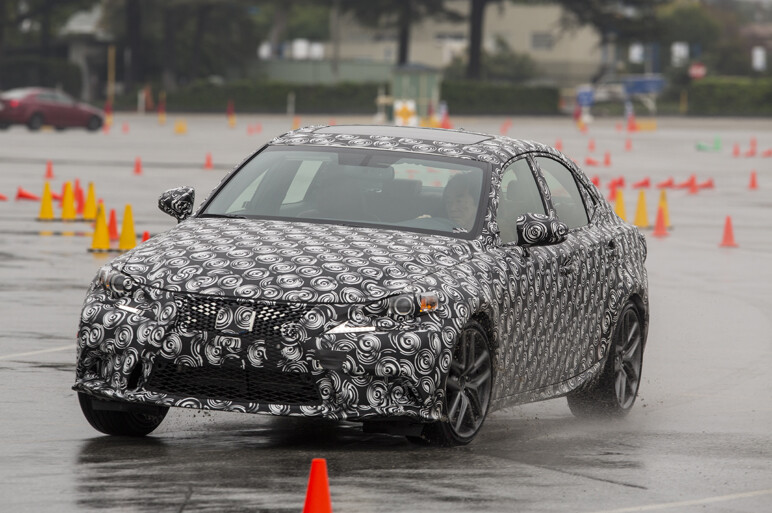 次期レクサスISを捕獲 フォト＆動画を公開！