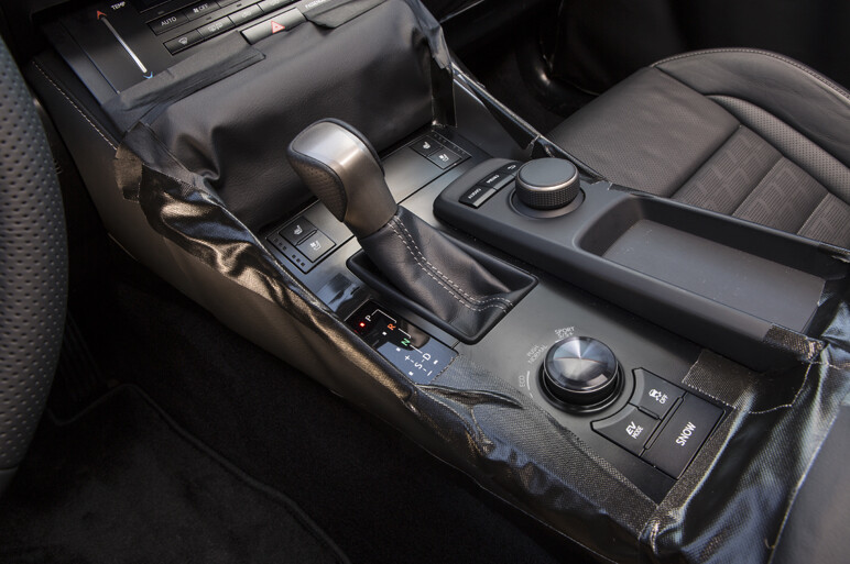 次期レクサスISを捕獲 フォト＆動画を公開！