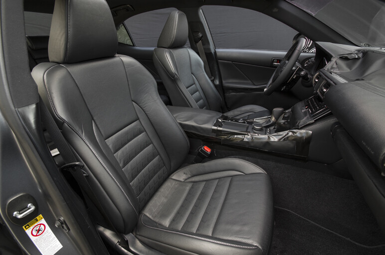 次期レクサスISを捕獲 フォト＆動画を公開！