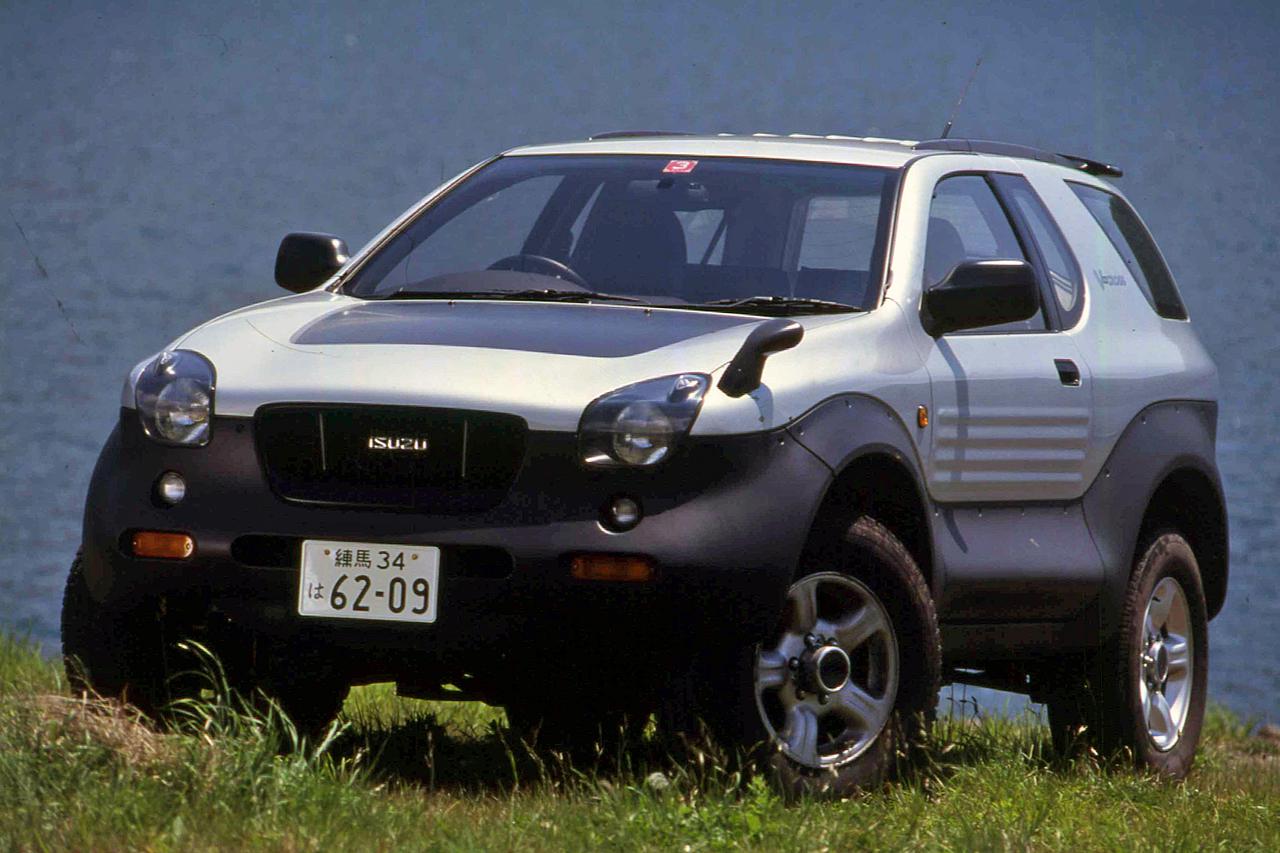 ビークロスは いすゞのデザインセンスがキラリと光ったクロスオーバーだった 時代が追いつけなかったクルマ Webモーターマガジン 自動車情報サイト 新車 中古車 Carview