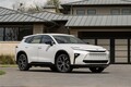 存続か、消滅か？　次期「RAV4」が握る「新型ハリアー」の行方。フルモデルチェンジでどうなる？