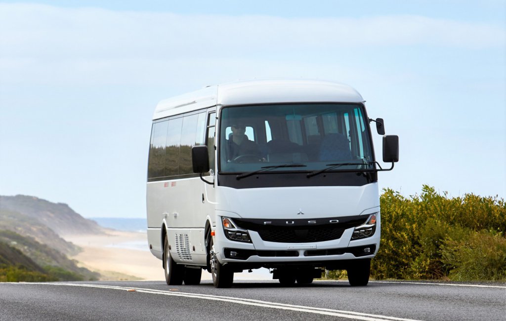 小型バス ローザ 新型モデルを海外初導入 オーストラリア市場に展開 ベストカーweb 自動車情報サイト 新車 中古車 Carview