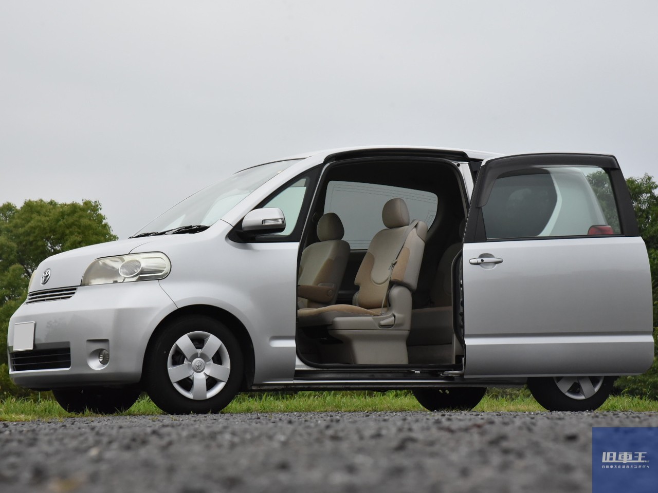 エポックメイキングなレイアウト トヨタ ポルテ 旧車王 自動車情報サイト 新車 中古車 Carview