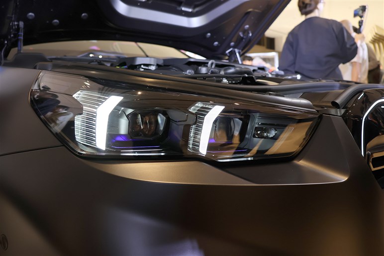 BMW新型「M5」発売　700psの怪力に最新ハイテクを備えた爆速セダン。約2000万円はバーゲンプライス!?