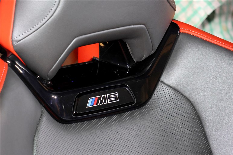 BMW新型「M5」発売　700psの怪力に最新ハイテクを備えた爆速セダン。約2000万円はバーゲンプライス!?