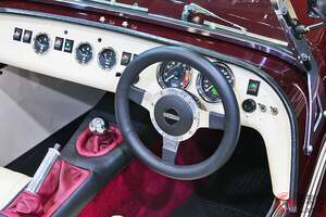 660ccで「1000万円」超え！ 斬新「2人乗り“軽自動車”」がスゴい！ スズキエンジン×クラシックデザインを採用！ 段違いに高額・軽量な「ケータハム スーパセブン600」どんな車？