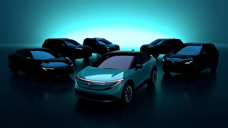 【いいの？】「エクストレイルPHEV」の正体は「アウトランダー」そのもの説。奇策か迷走か…そこが問題だ！