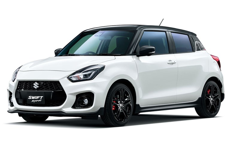 新型「スイフトスポーツ」の全容が見えてきた！ MHEV化×サイズ拡大も高コスパはキープ…26年前半公開へ
