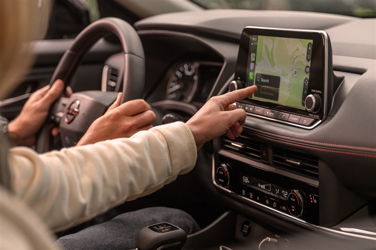 【いいの？】「エクストレイルPHEV」の正体は「アウトランダー」そのもの説。奇策か迷走か…そこが問題だ！