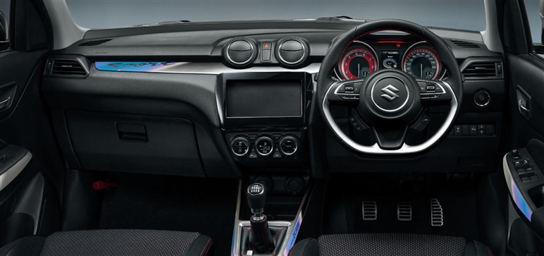 新型「スイフトスポーツ」の全容が見えてきた！ MHEV化×サイズ拡大も高コスパはキープ…26年前半公開へ