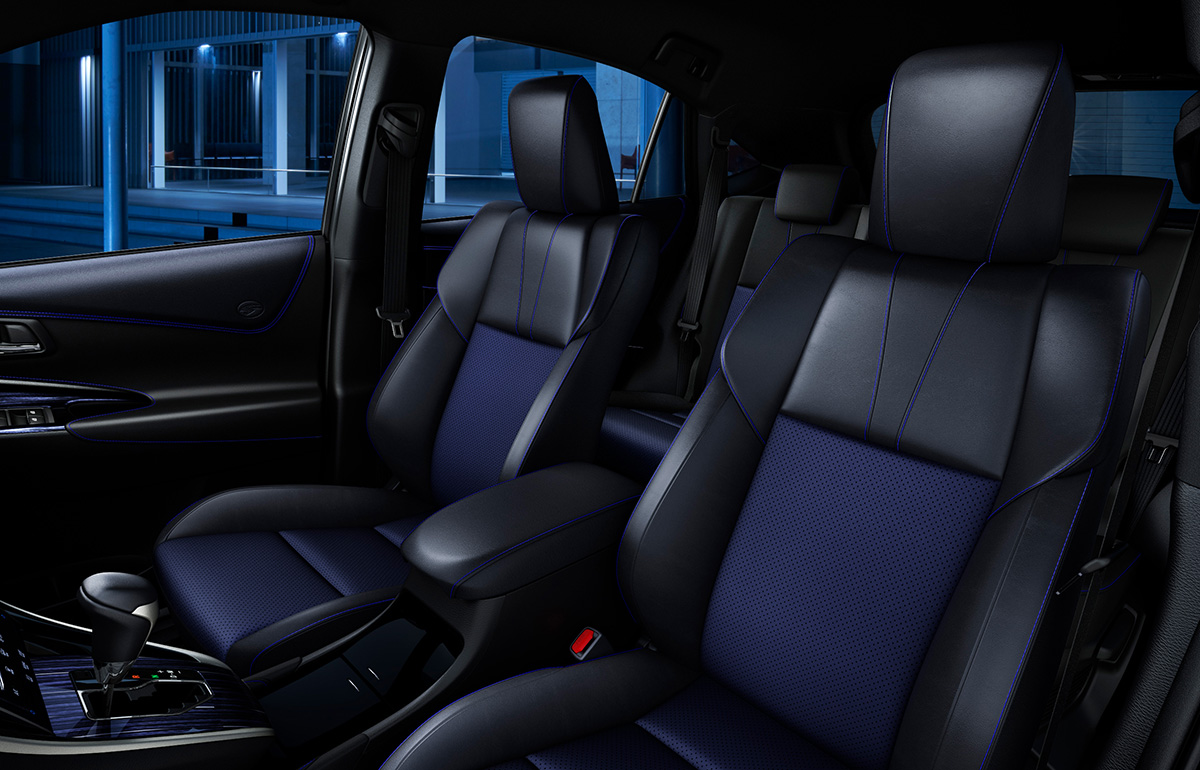 トヨタ「ハリアー」にブルーが映えるクールな内装の特別仕様車を設定