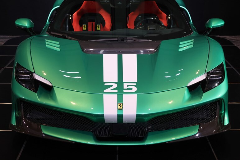 【買いたくても…】走り特化型のフェラーリ「296 スペチアーレ」日本初公開。購入できるのは“公認客”だけかも