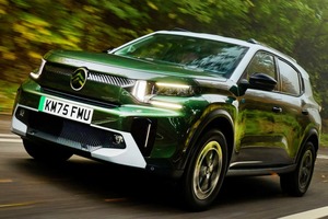 112psでも走り期待以上　シトロエンe-C3 エアクロス（2）　数10万円高くても良かった？