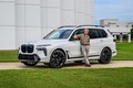 2段フェイスに化粧直しされたBMWの巨艦SUV「X7」。高性能グレード・M60iの実力やハイテク装備を解説する