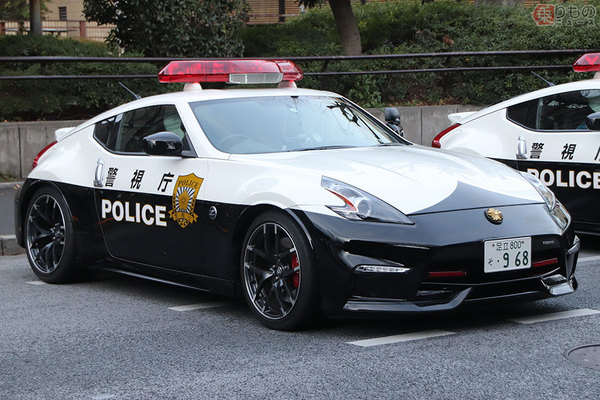 新型 フェアレディz はパトカーになるか 歴代すべて警察使用の和製2ドアスポーツ 乗りものニュース 自動車情報サイト 新車 中古車 Carview