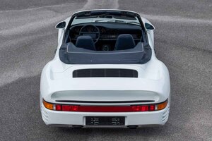世界にたった1台しか存在しないポルシェ「959スピードスター」が約2億1000万円で落札