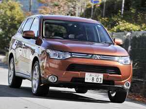 【10年ひと昔の新車】2代目にフルモデルチェンジした三菱 アウトランダーは、初志貫徹した作りで抜かりがなかった