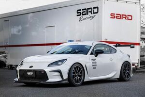 SARDが東京オートサロンに出展。初登場のGRカローラなど3台のデモカーやアフターパーツを展示