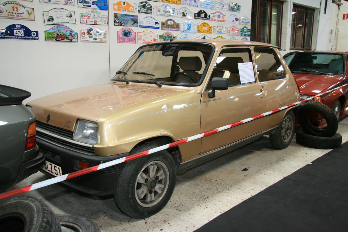 メーカー純正の 魔改造 ミッドシップ 大人気ないほど速かった ルノー5ターボ とは Auto Messe Web の写真 3ページ目 自動車情報サイト 新車 中古車 Carview