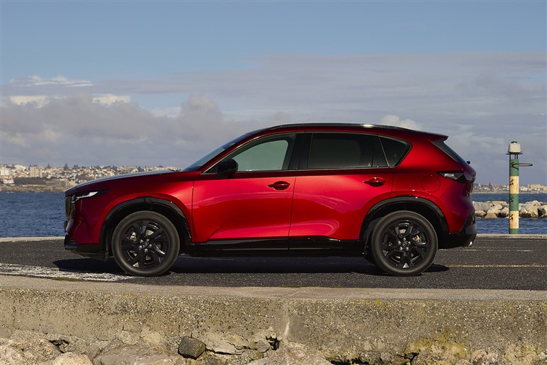 【これは売れそう】新型「CX-5」世界初公開。上位モデルを凌ぐデザインの完成度や先進装備で“ヒット作”の予感