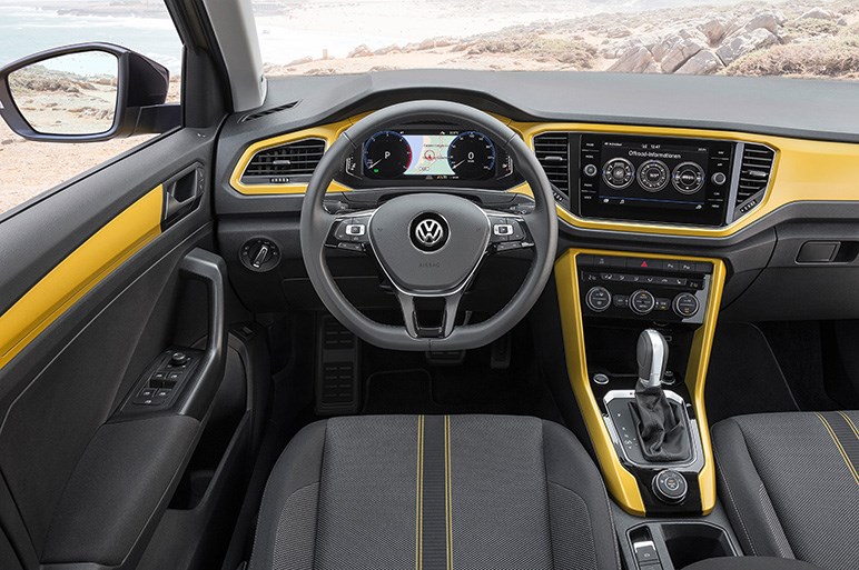 VWのニューカマーCUV、T-Rocに早くも試乗。本国では約270万円から