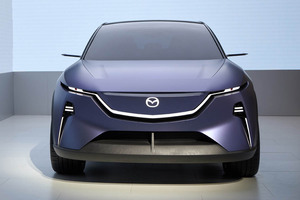 【北京モーターショー2024】マツダの中国専用EV、PHEV 「EZ-6」と電動コンセプトカー「創ARATA」を初公開