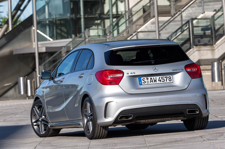 A45 AMGに海外試乗　CLA45 AMG情報も