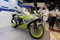 バイオエタノールで走るスズキのバイク!? フレックス燃料車「ジクサーSF250 FFV」日本初公開