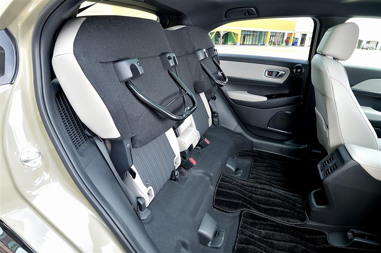 新型ホンダ ヴェゼル 発売 見た目のイメチェンだけでなく中身も大幅変更 Carview 自動車情報サイト 新車 中古車 Carview