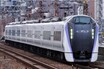 中央線グリーン車を利用する人の「年収」どれくらい？ 駅からすでに“課金勢”優遇!? 乗らない人にも訪れた“変化“浮彫りに