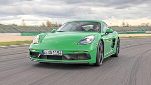 ポルシェが方向転換　ポルシェ718の後継車　新型ボクスターとケイマンは内燃エンジンを搭載して発売される可能性が高い！
