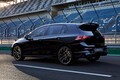 最強のゴルフ「フォルクスワーゲン ゴルフ R」正式発表！333馬力のフェイスリフト　特別仕様車「ブラックエディション」も出る！