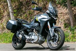アドベンチャーバイク屈指の「快適な走り」を堪能！ イタリアの名門モト・グッツィが力を入れる「ステルビオ」はなぜ優れた乗り心地と実現できたのか