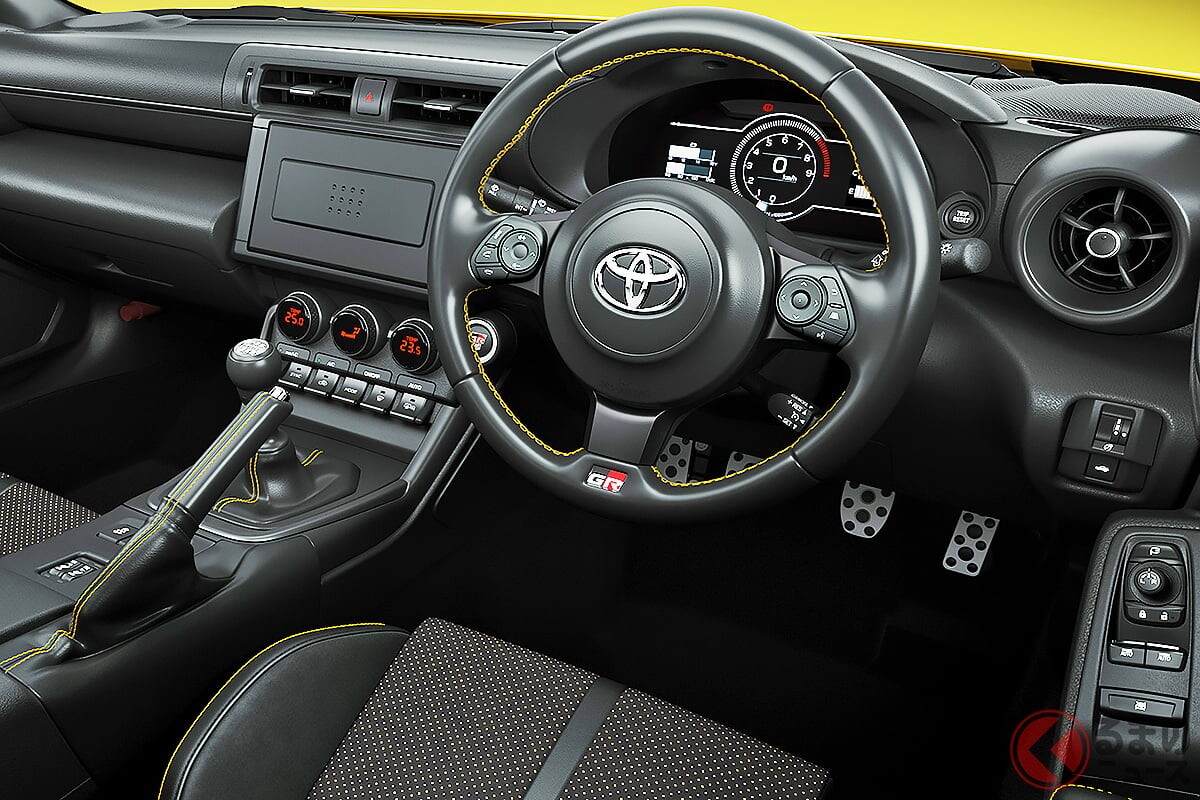 トヨタ「“新”4人乗りスポーツカー」がスゴい！ 10年ぶり復活の“鮮烈カラー”が超カッコいい！ 初代“オマージュ”な限定車「GR86“イエローリミテッド”」に注目！