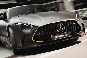 ブラピ主演の映画『F1／エフワン』公開記念！ 世界52台限定の「AMG GT63」、その衝撃的な中身とは