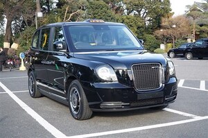 見た目は古い戦艦だけど中身は宇宙船という「宇宙戦艦ヤマト」のような新型ロンドンタクシーは成功するか？