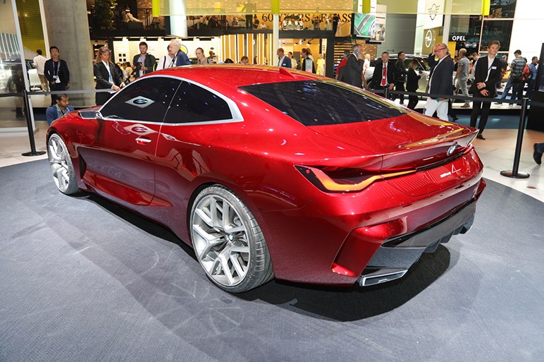 BMW次期4シリーズのコンセプトは縦長キドニーグリルのインパクトが凄い