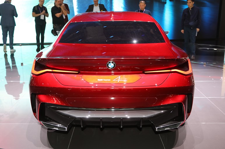 BMW次期4シリーズのコンセプトは縦長キドニーグリルのインパクトが凄い