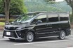 なぜ販売7年目も好調？ トヨタ「ヴォクシー」がミニバン3兄弟で一番売れる訳